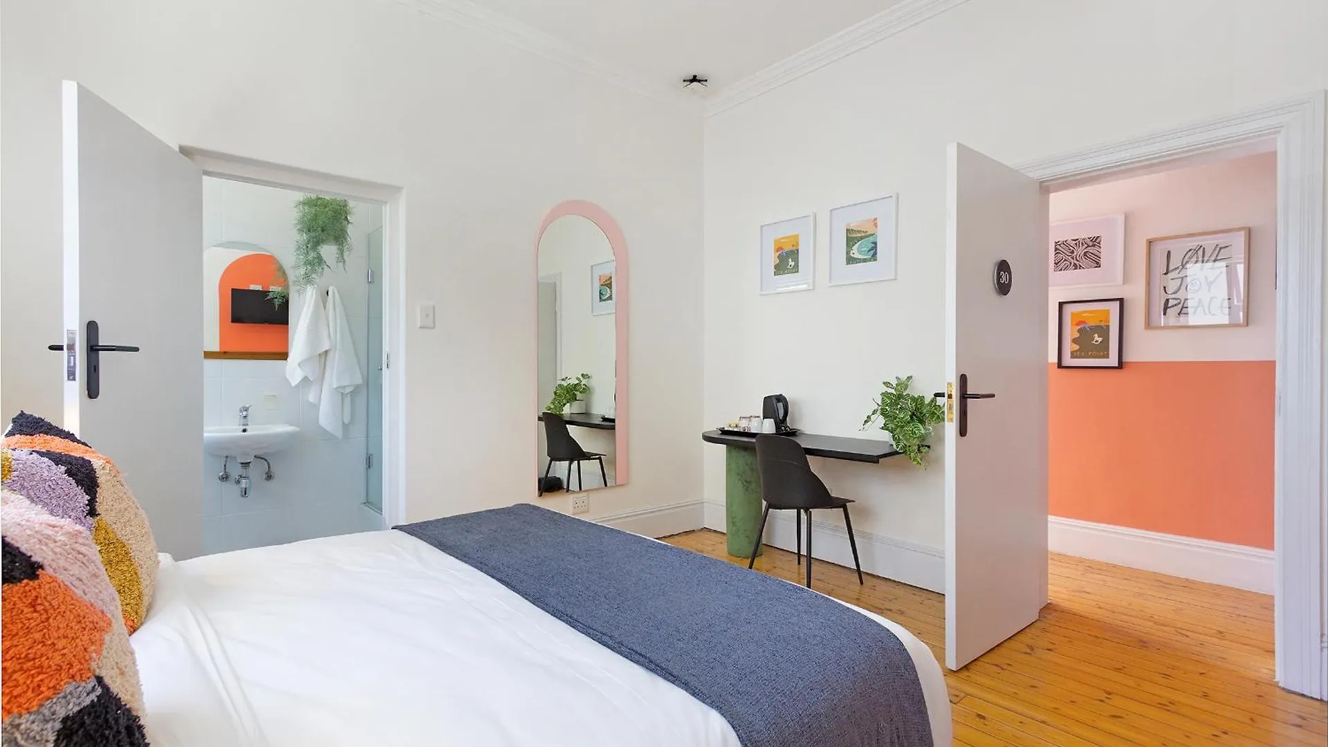 Neighbourgood Hill Hotel Cape Town